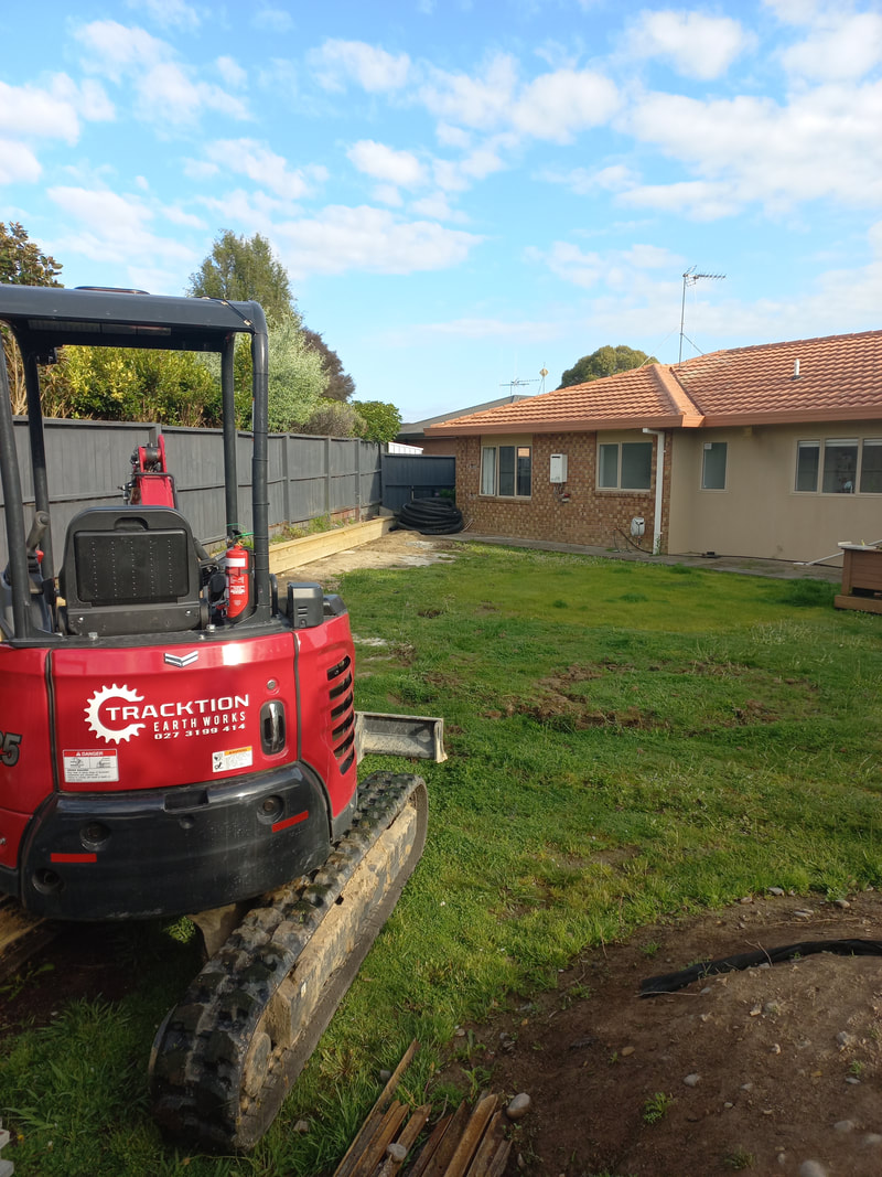 Early start on a Waikato earthworks job